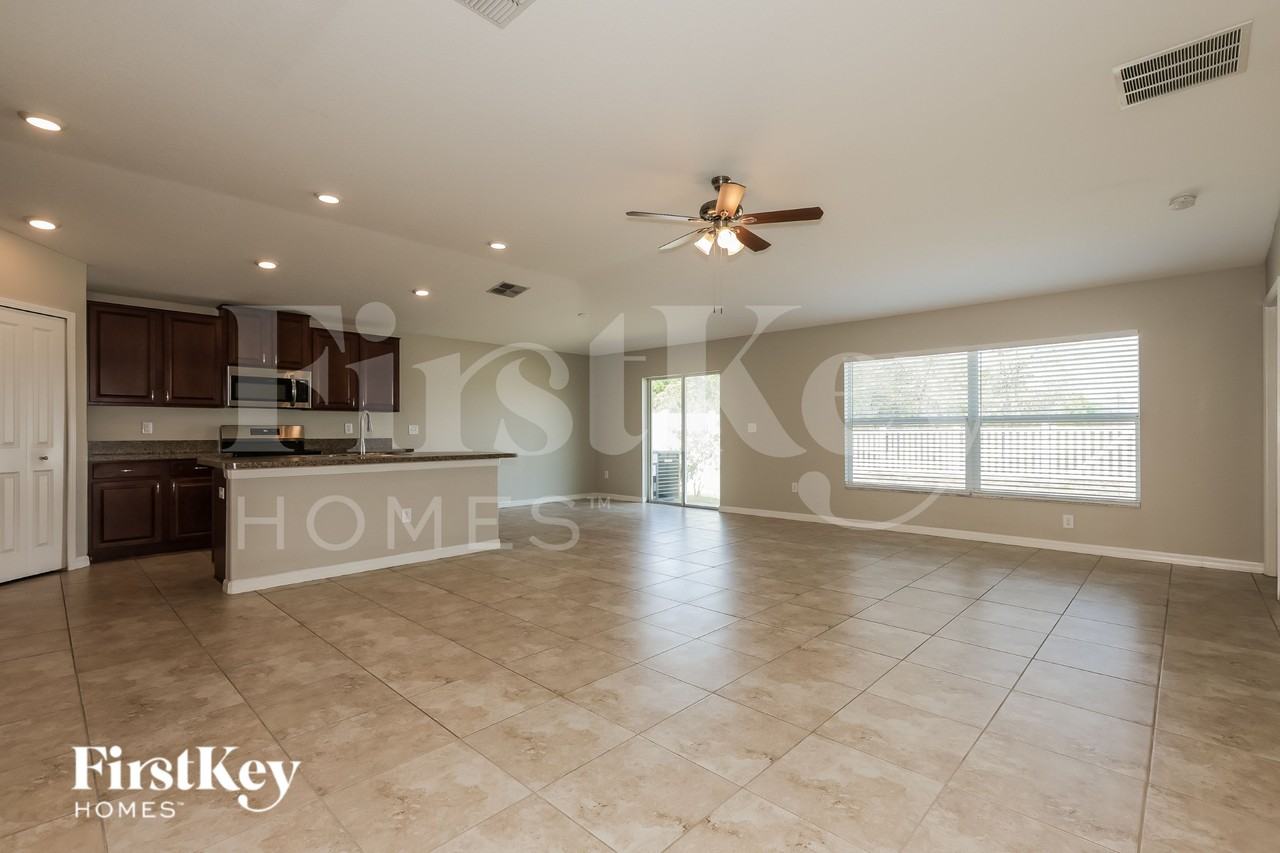 10621 Standing Stone Dr - Photo 3 of 19