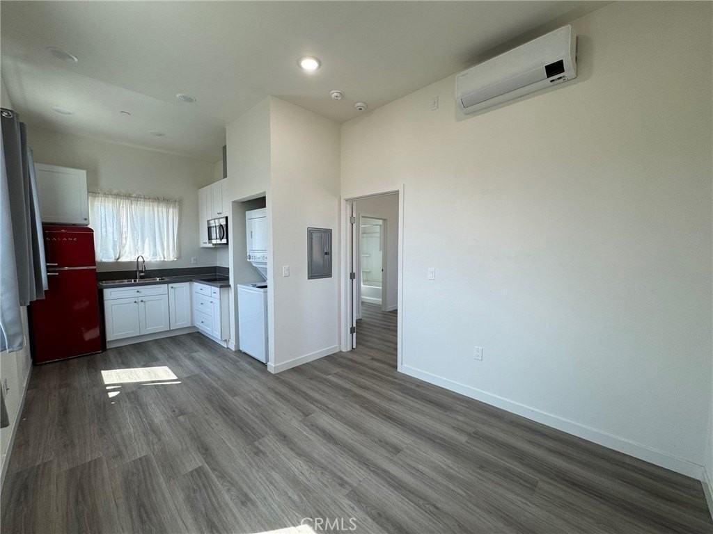 209 N Serrano Ave - Photo 6 of 19