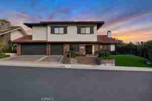 featured image of 5952 Woodland View Dr