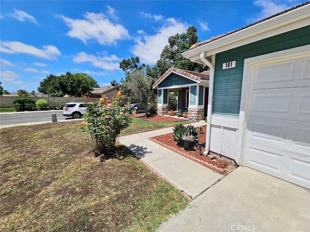 101 Playa Del Rey Ave - Photo 3 of 50