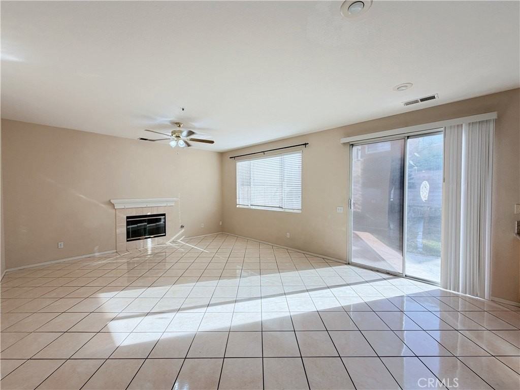 5793 Oakdale Ln - Photo 5 of 36