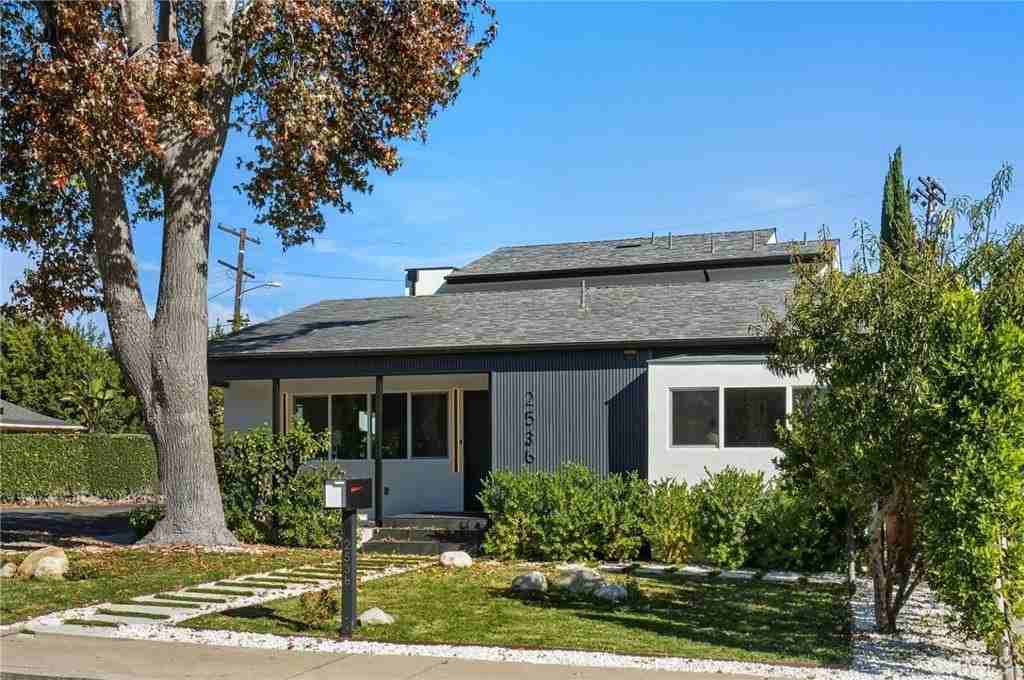 2536 Cotner Ave - Photo 5 of 50