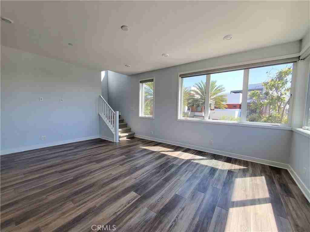 430 Transport - Photo 4 of 20