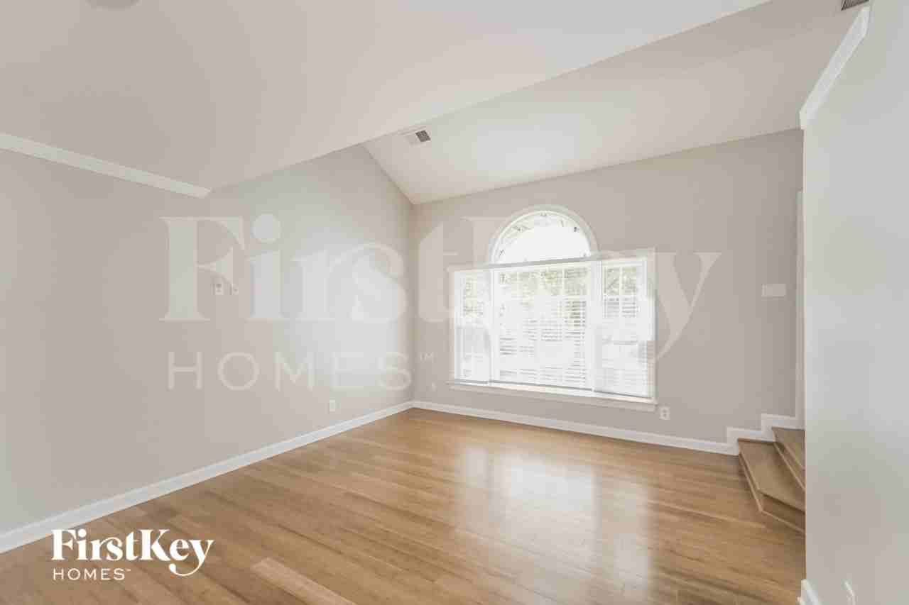 13408 Kintyre Ct - Photo 6 of 16