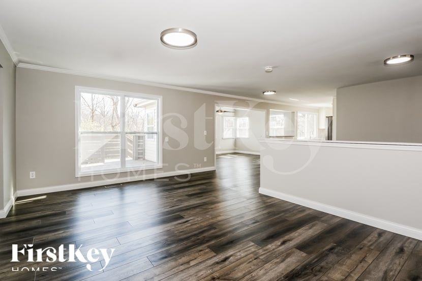 11814 Featherwood Dr - Photo 5 of 15