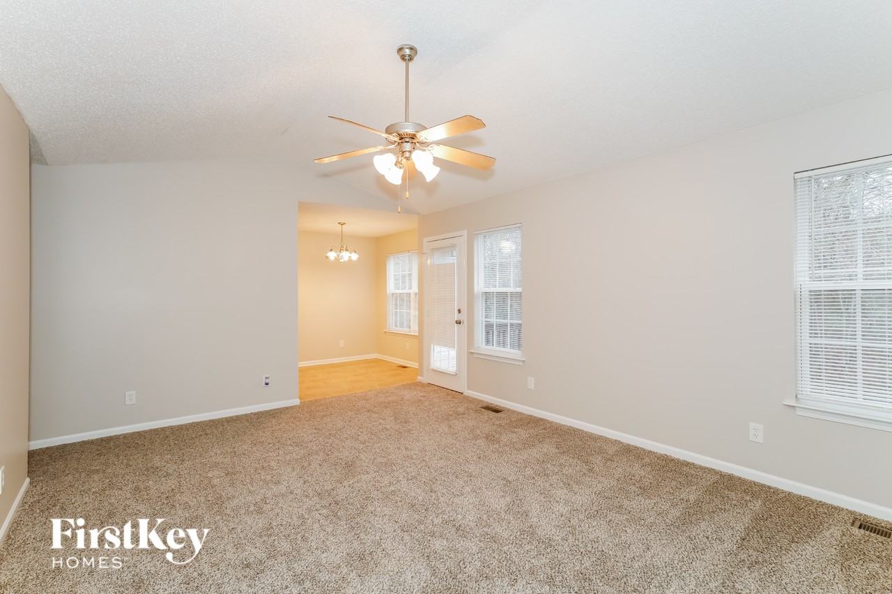 2517 Pine Bark Ct - Photo 3 of 15