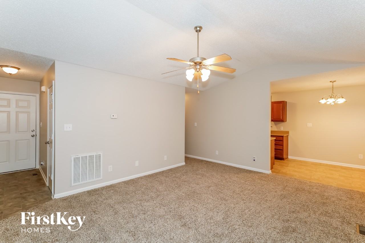 2517 Pine Bark Ct - Photo 4 of 15