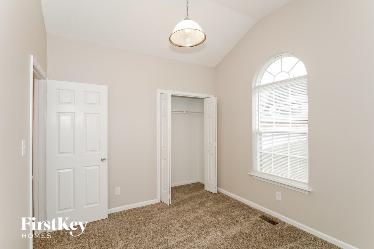 2517 Pine Bark Ct - Photo 5 of 15