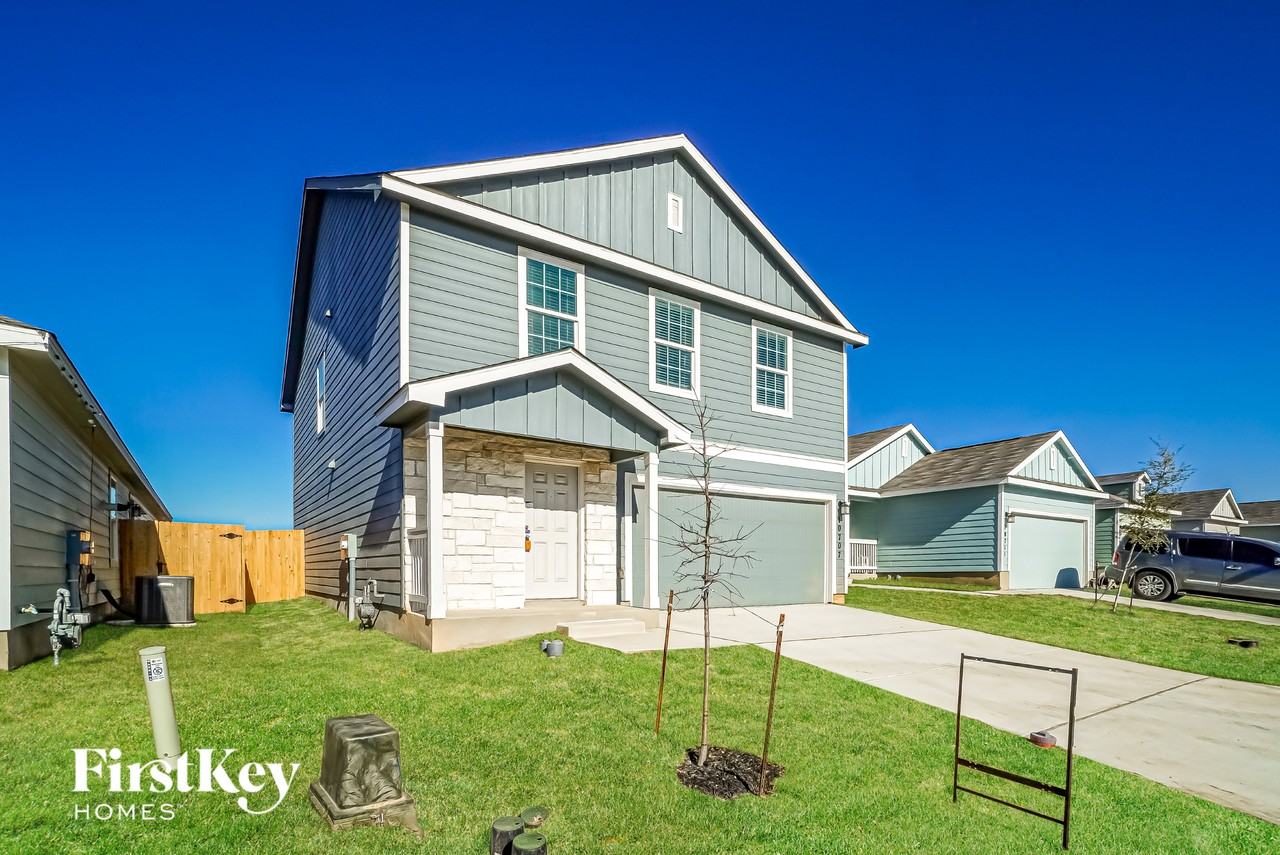 10707 Prusiner Dr - Photo 2 of 15