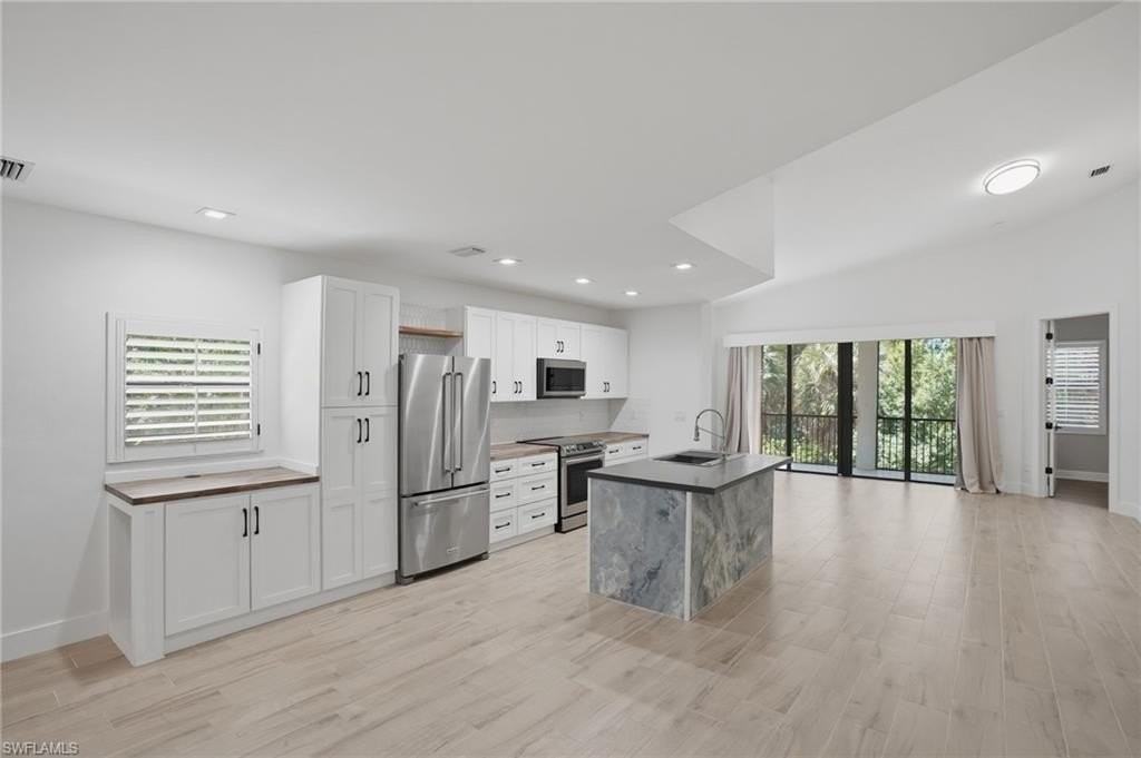 27024 Adriana Cir Apt 201 - Photo 2 of 17