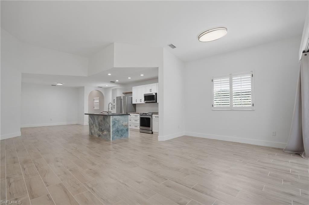 27024 Adriana Cir Apt 201 - Photo 4 of 17