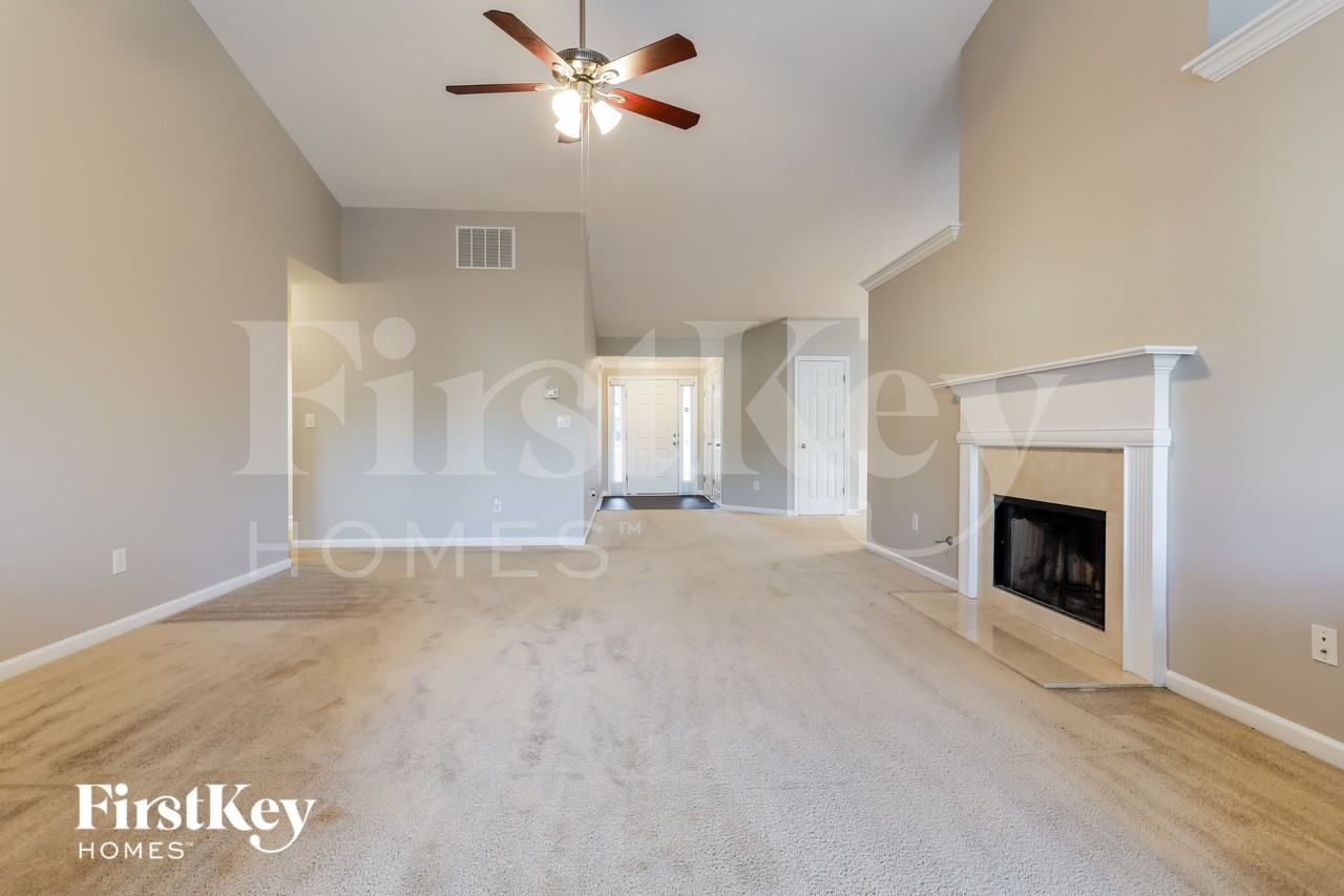 2868 Merrion Park Ln - Photo 4 of 18