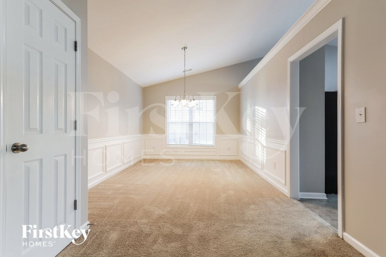 2868 Merrion Park Ln - Photo 5 of 18