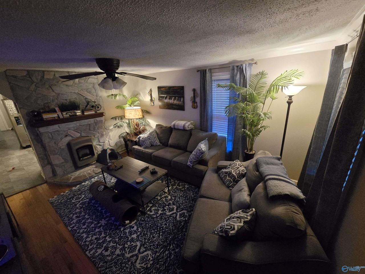 410 Mccullough Ave Ne - Photo 5 of 20