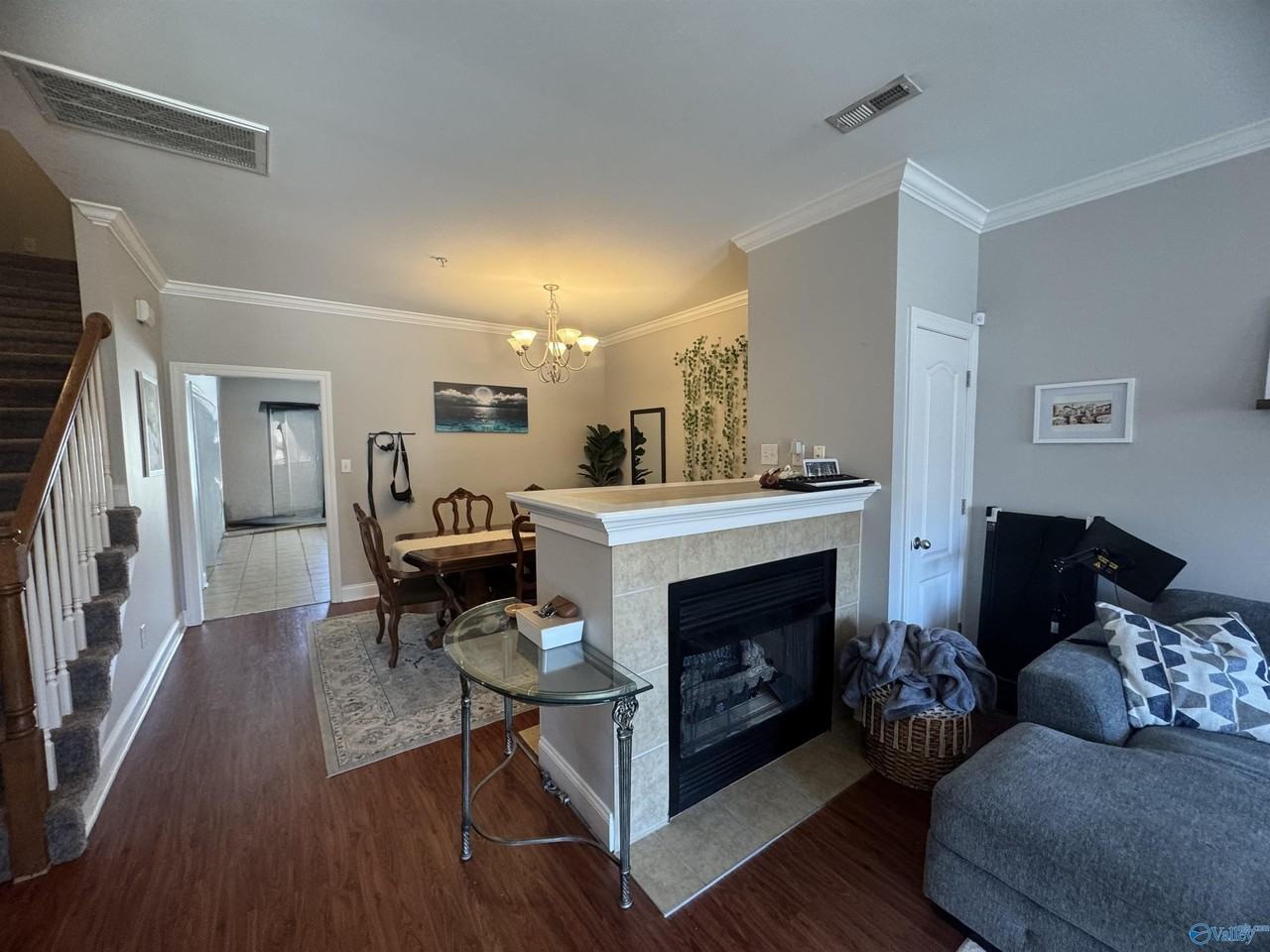 468 Shamrock Dr - Photo 6 of 35