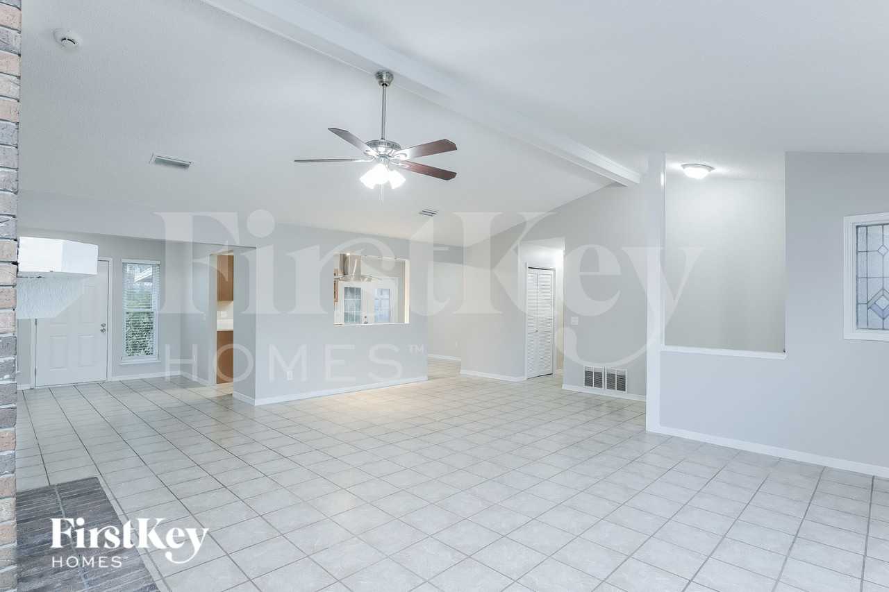 2391 Stonebridge Dr - Photo 3 of 15