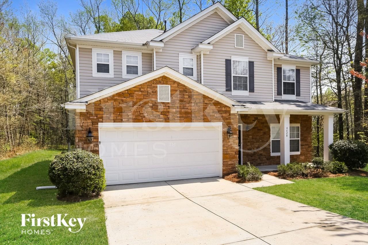 4628 Brookwood Rd - Photo 3 of 15