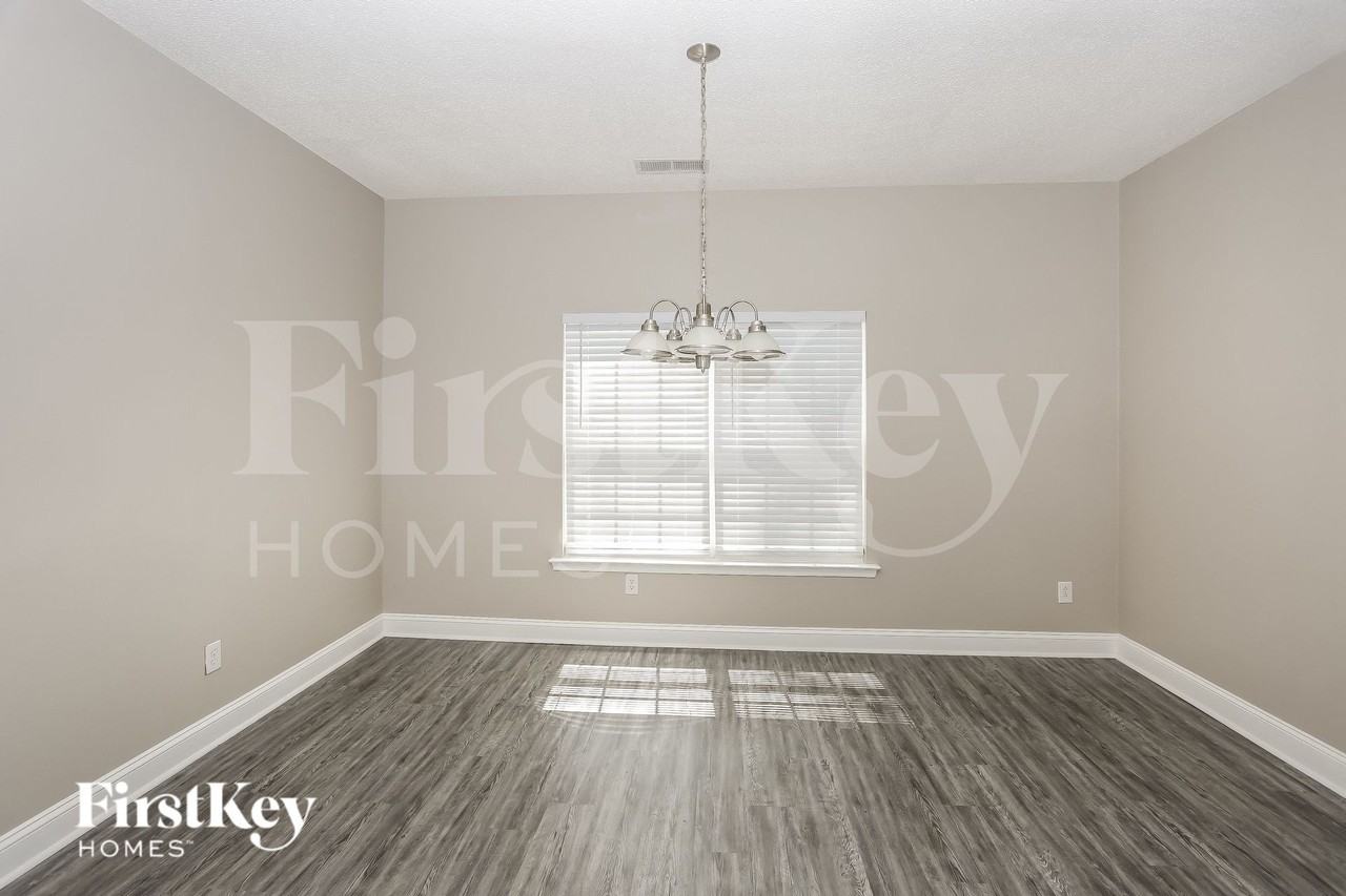 4628 Brookwood Rd - Photo 5 of 15