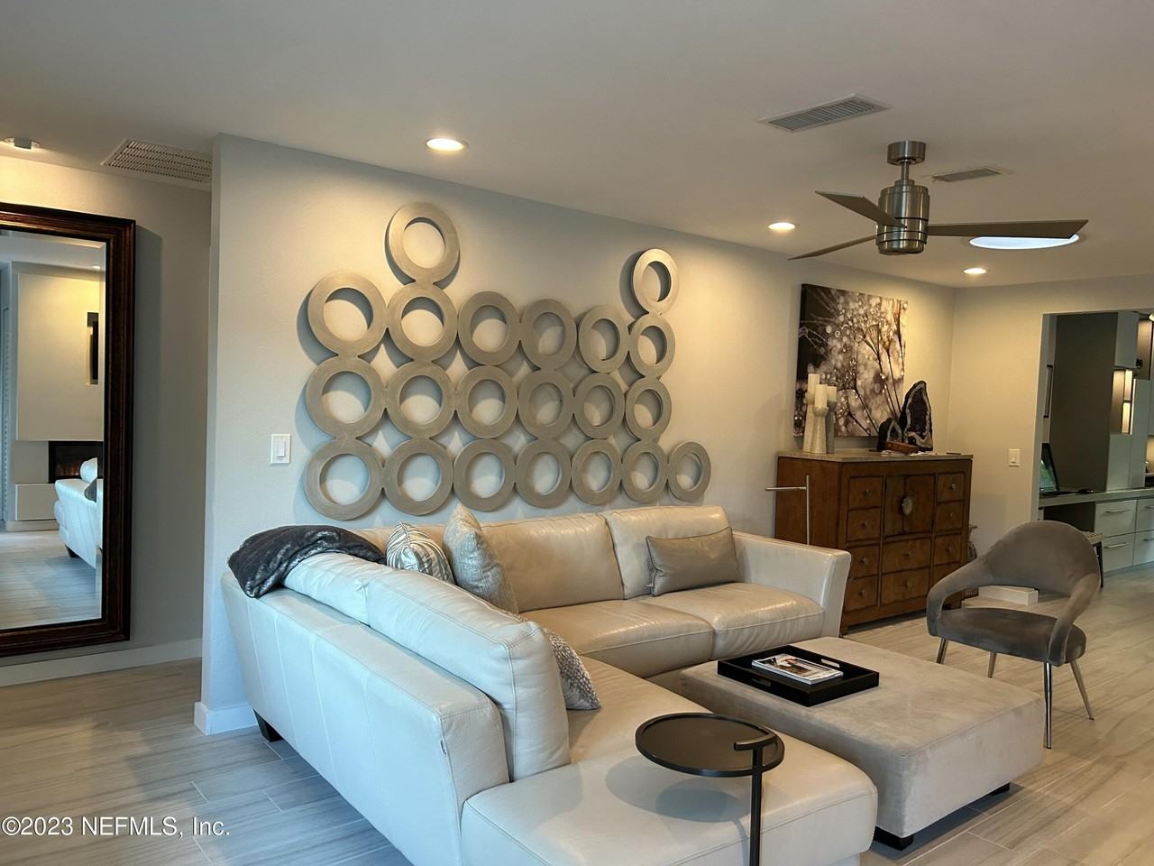 937 Espinado Ave - Photo 5 of 37