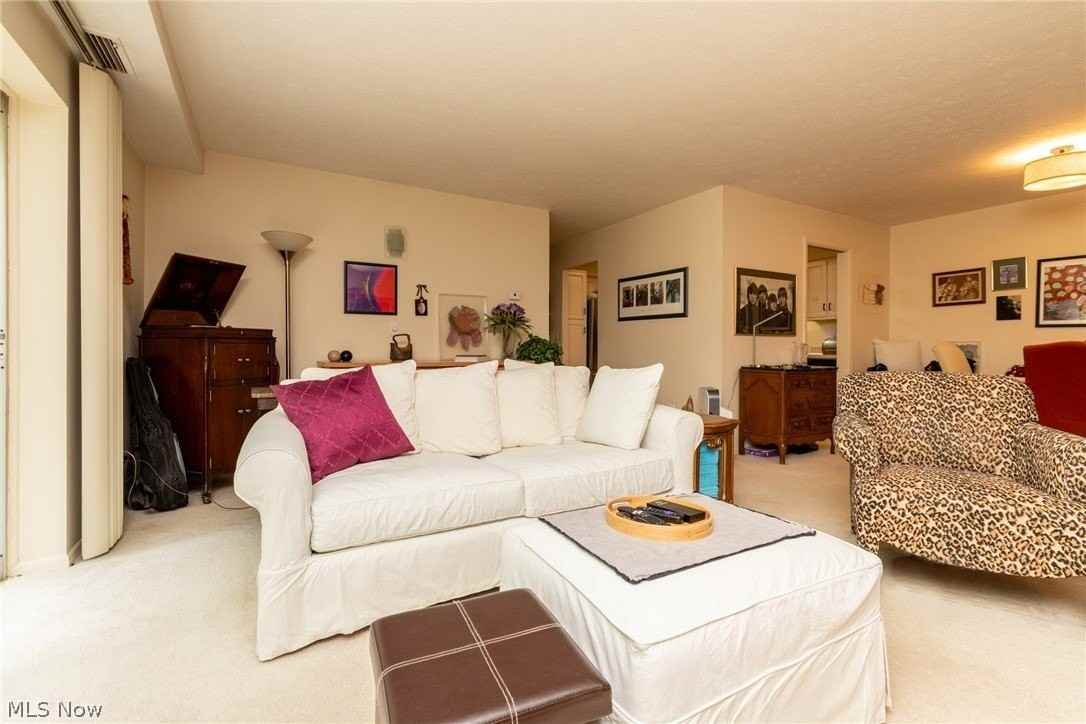 2112 Acacia Park Dr Apt 220 - Photo 5 of 23