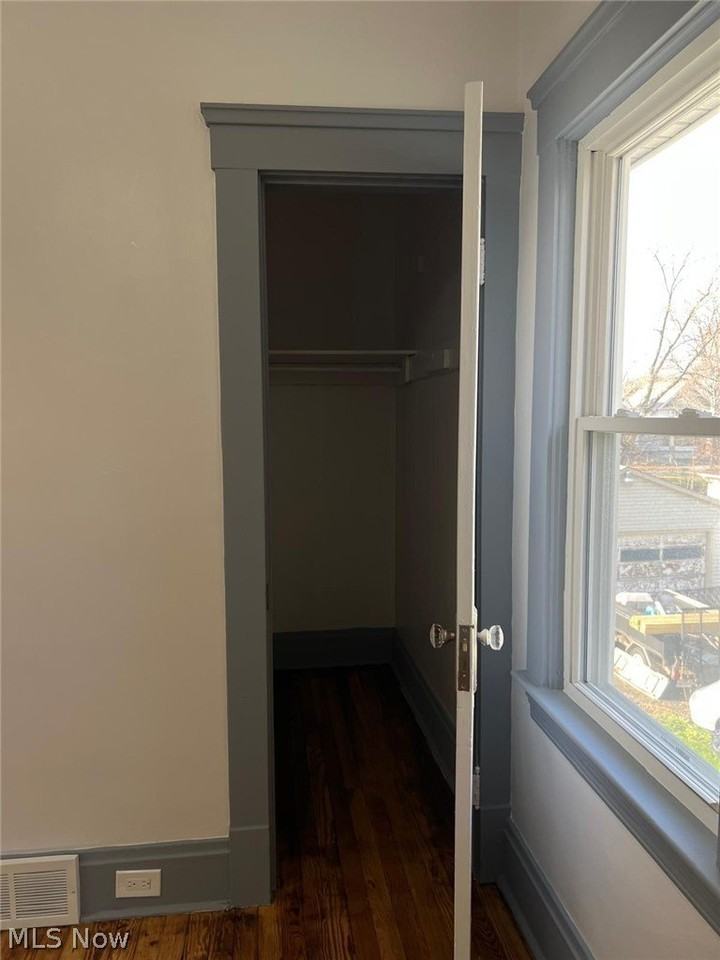 2164 W 100th St Unit Up - Photo 6 of 9