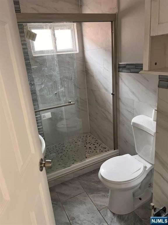 16 Home Pl - Photo 3 of 6