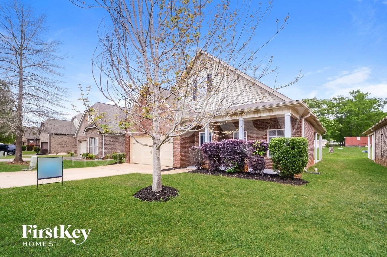 8253 Owen Park Dr - Photo 2 of 14