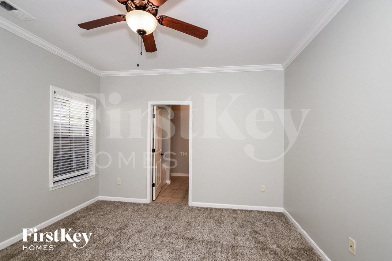 5573 Timber Leaf Trl - Photo 7 of 15