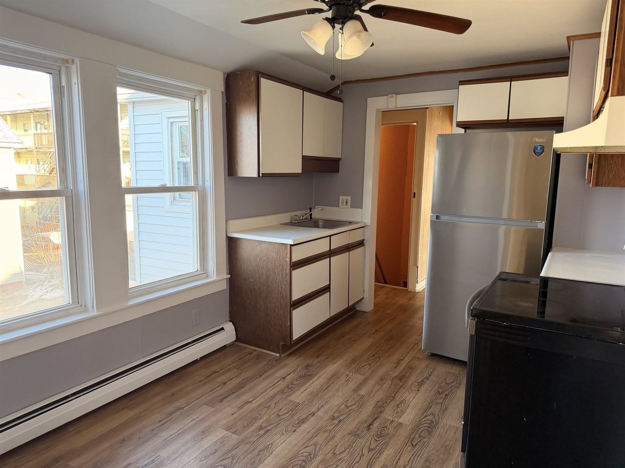 85 Ash St - Photo 5 of 6