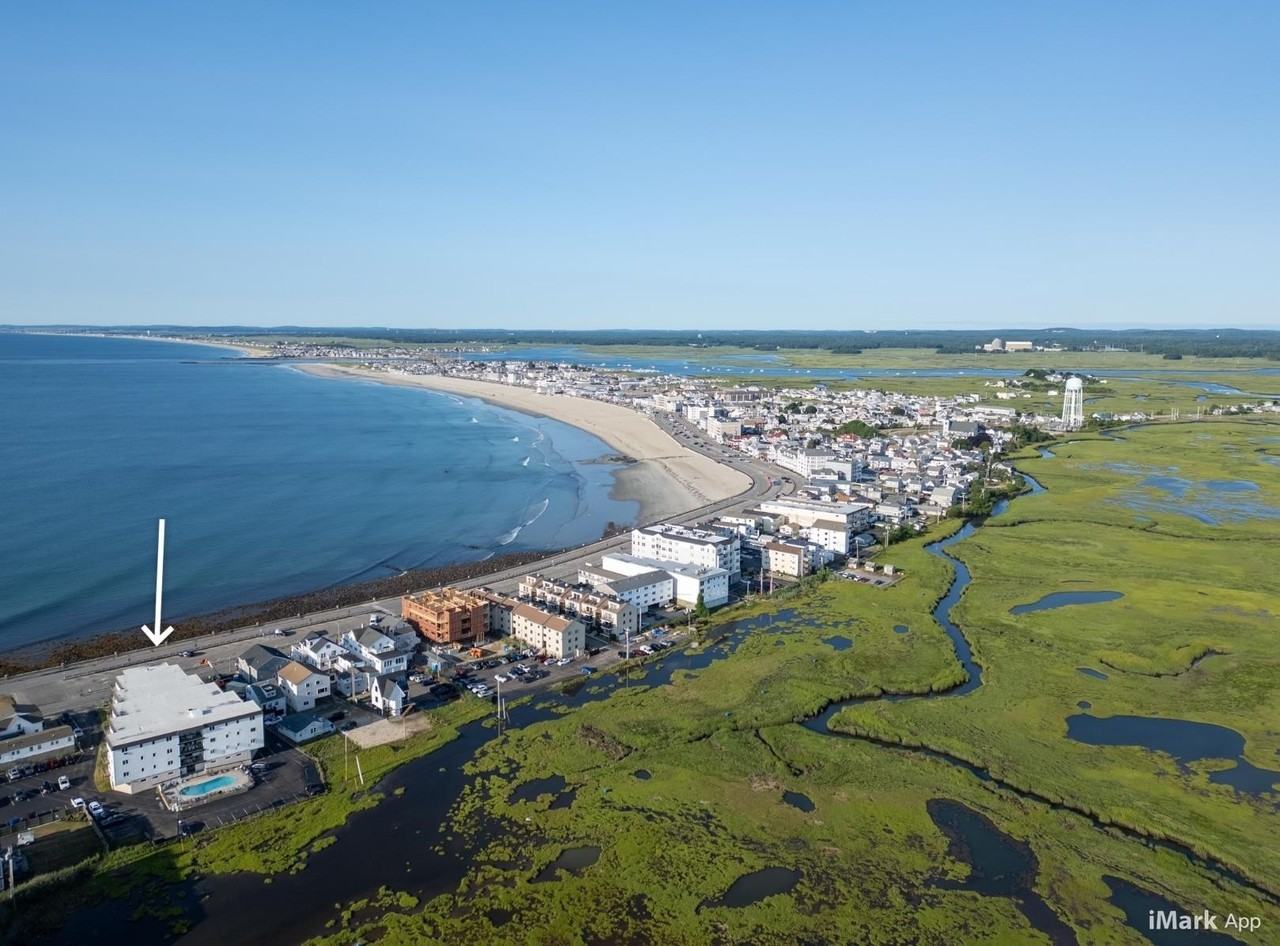 493 Ocean Blvd #22 - Photo 4 of 15