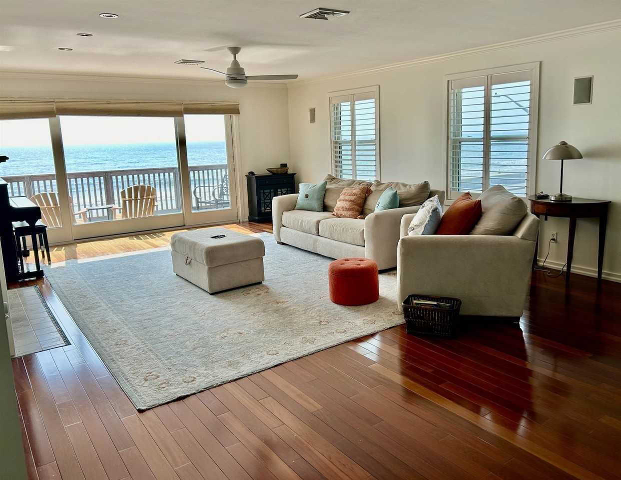 871 Ocean Blvd - Photo 3 of 24