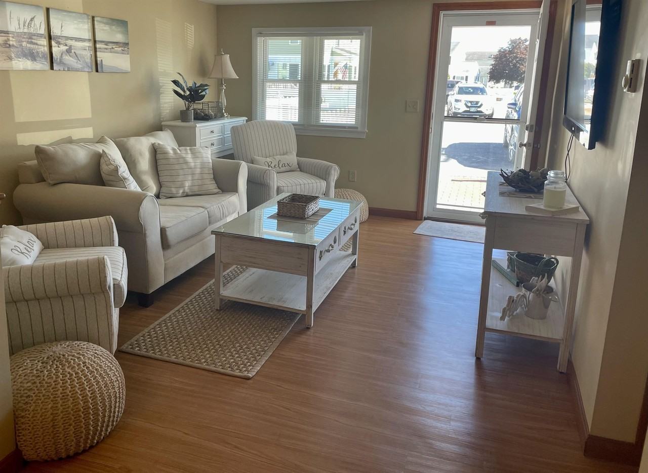 289 Portsmouth Ave #DOWN - Photo 4 of 13