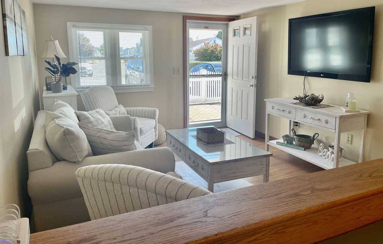 289 Portsmouth Ave #DOWN - Photo 5 of 13