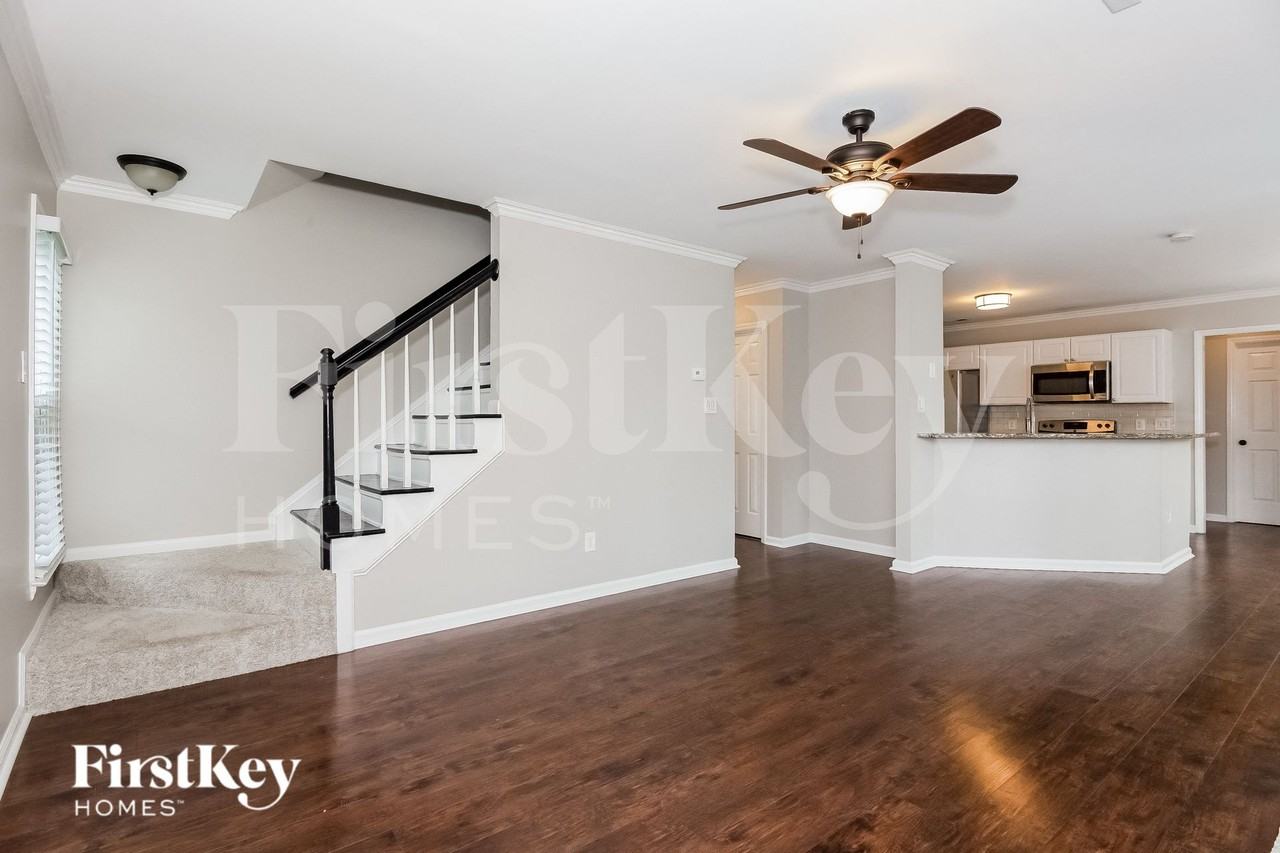 7206 Brassy Creek Ln - Photo 4 of 14