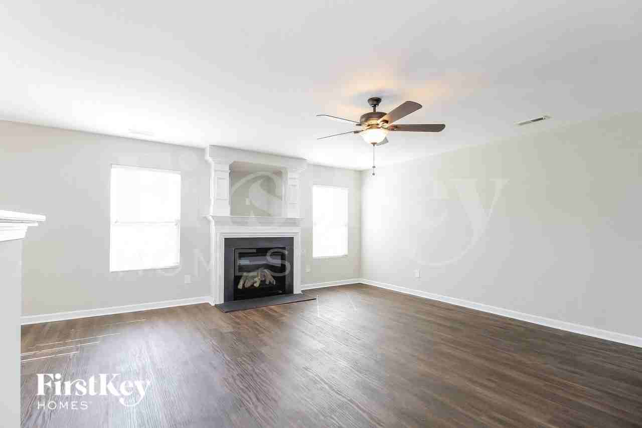 119 Habersham Ct - Photo 3 of 15