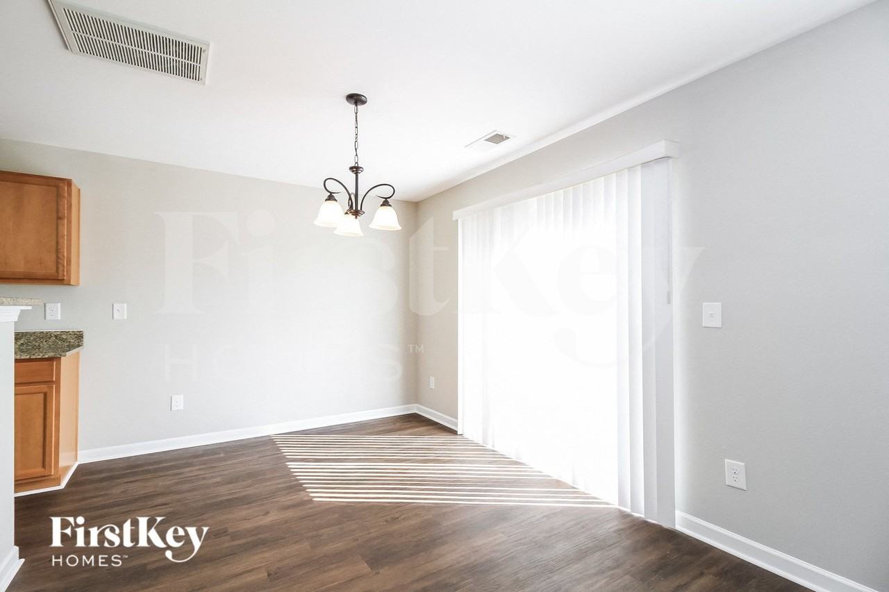 119 Habersham Ct - Photo 5 of 15