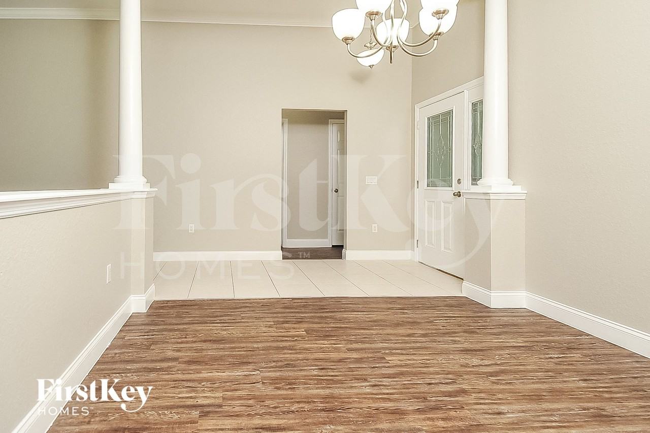 7298 Winners Blvd - Photo 6 of 15