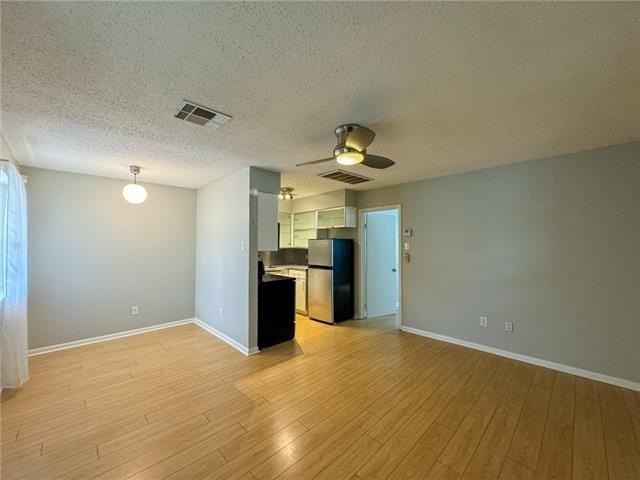 3821 Laurel St #4 - Photo 4 of 16