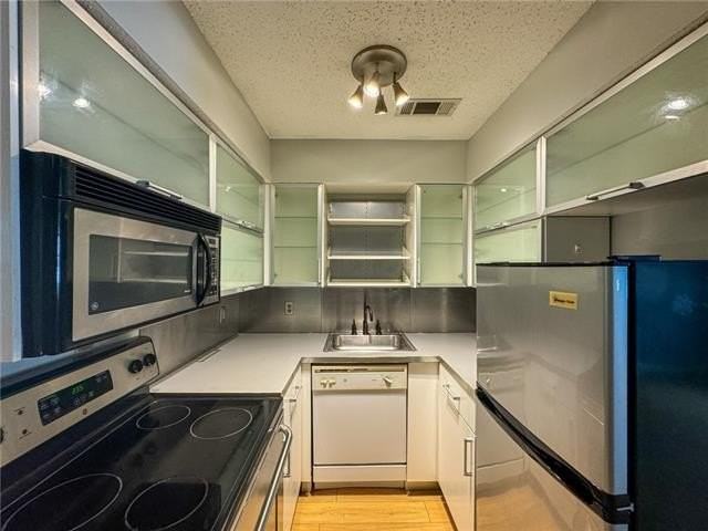 3821 Laurel St #4 - Photo 6 of 16