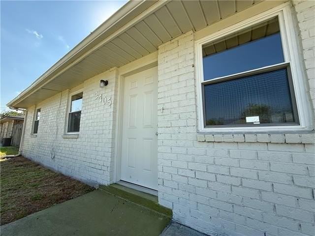 2705 Britannica Dr - Photo 2 of 15