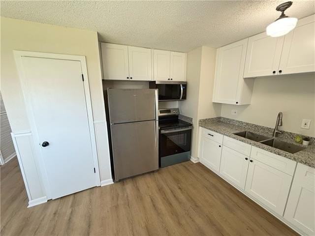 2705 Britannica Dr - Photo 5 of 15