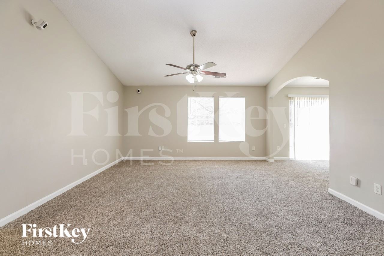 7079 Merrywood Ct - Photo 3 of 19