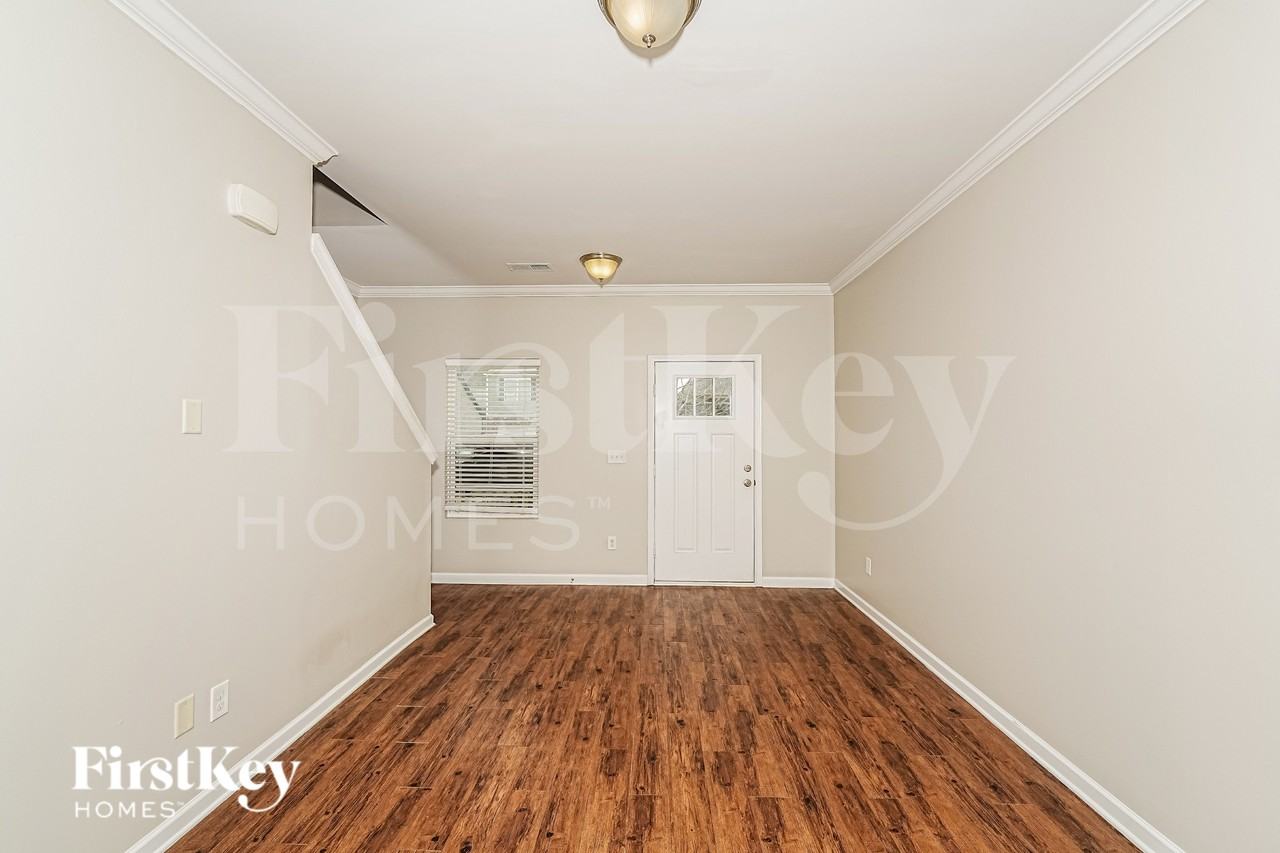 5069 Bella Ct - Photo 3 of 19