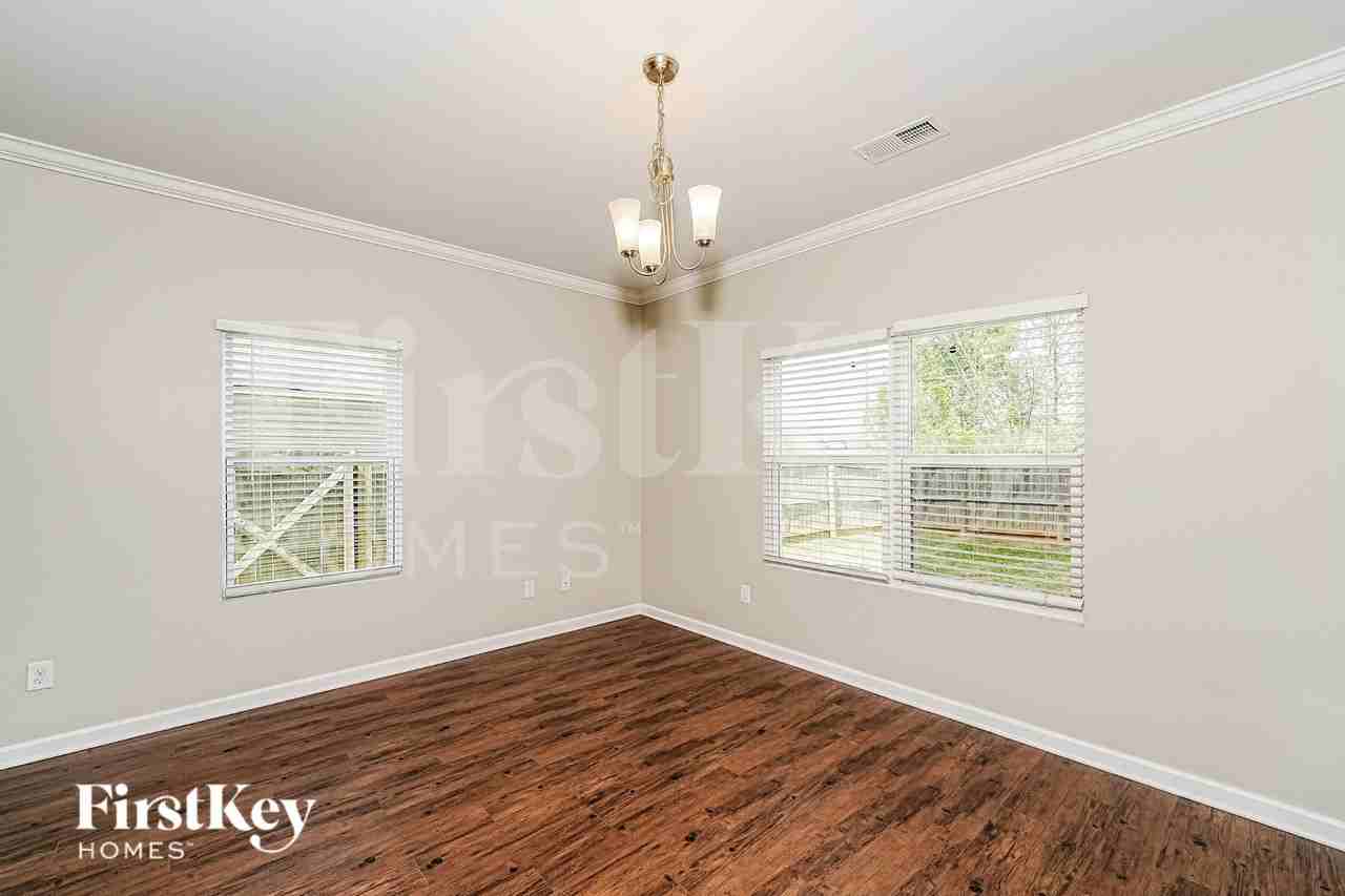 5069 Bella Ct - Photo 6 of 19