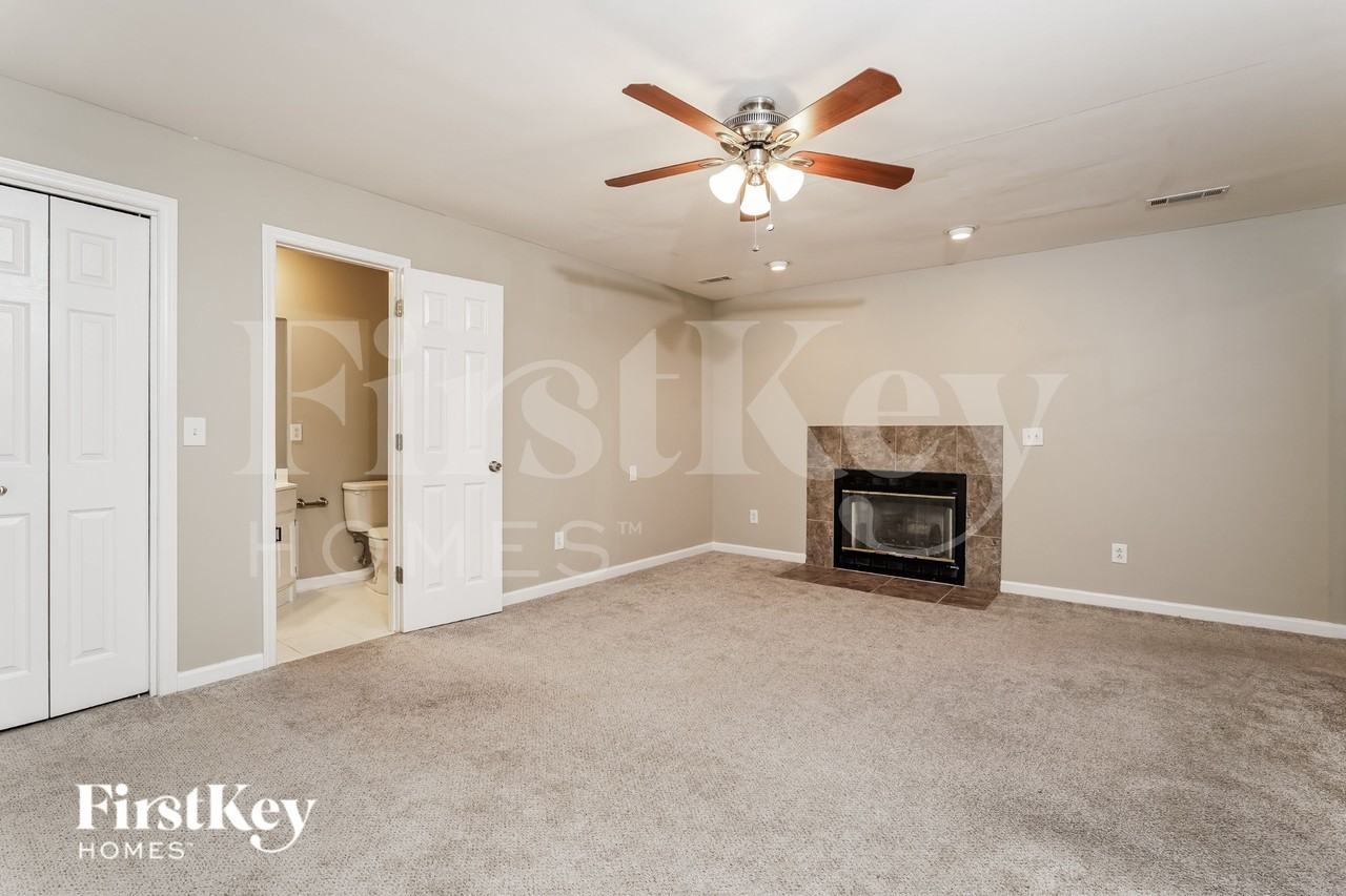 4512 Princess Dr - Photo 6 of 16