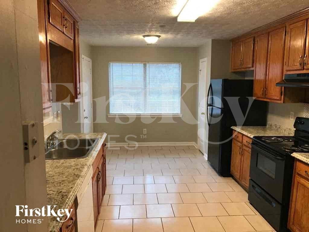 4455 Westminster Dr - Photo 4 of 12