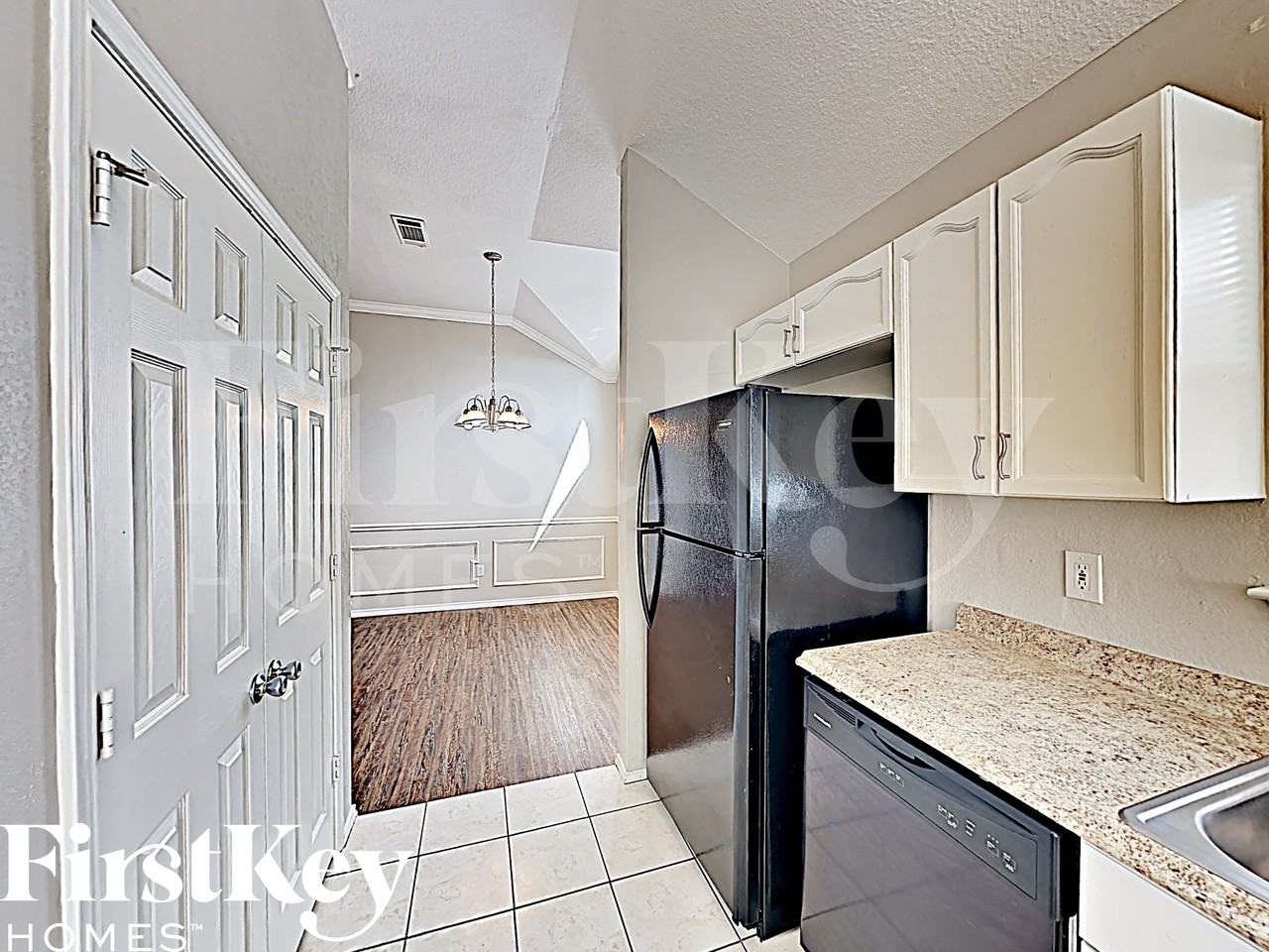 415 N Gaston Dr - Photo 4 of 16