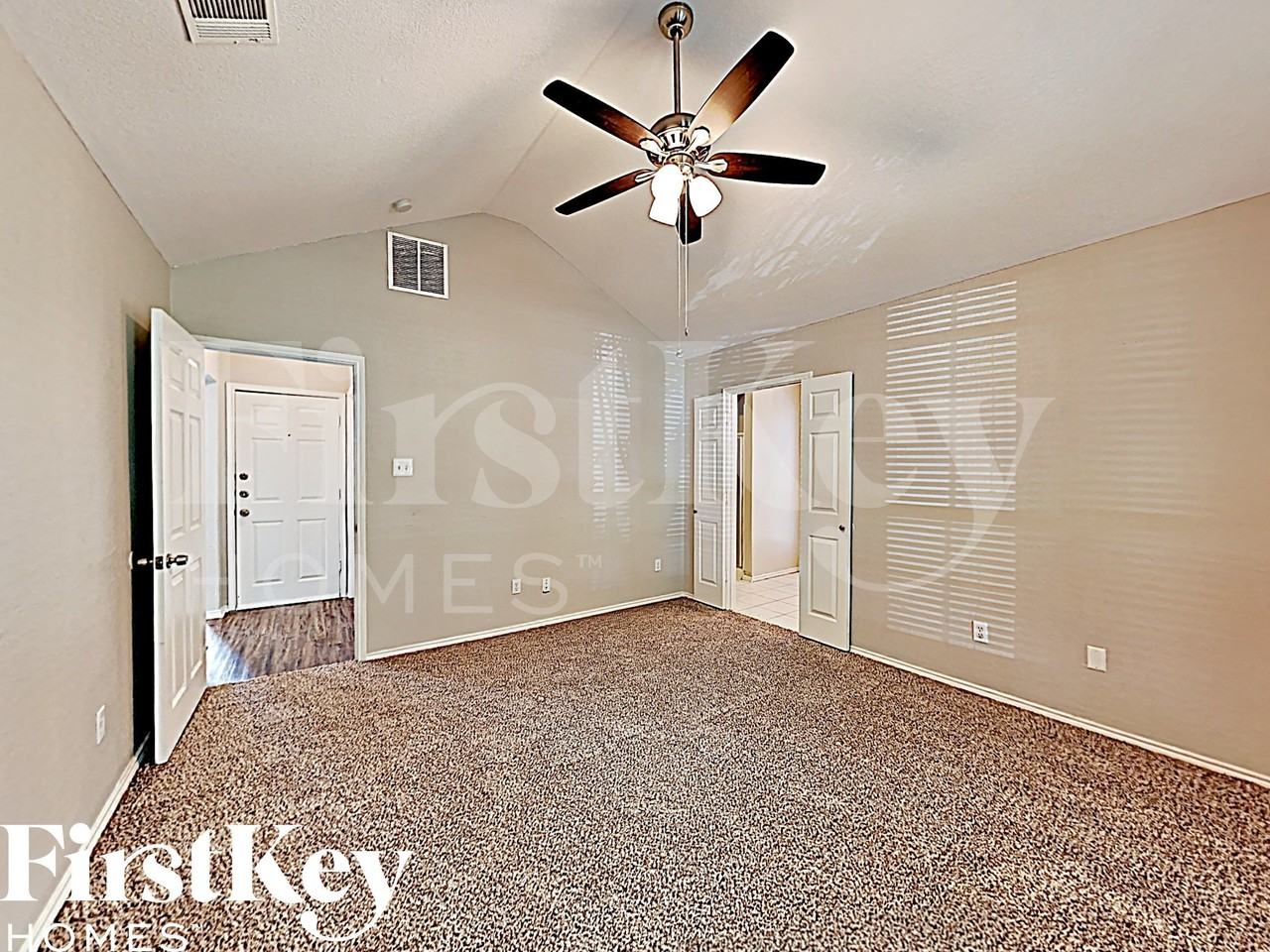 415 N Gaston Dr - Photo 6 of 16