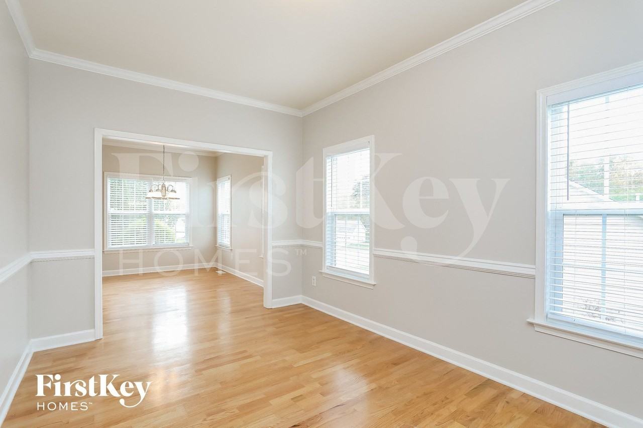 413 Water Mill Ct - Photo 3 of 15