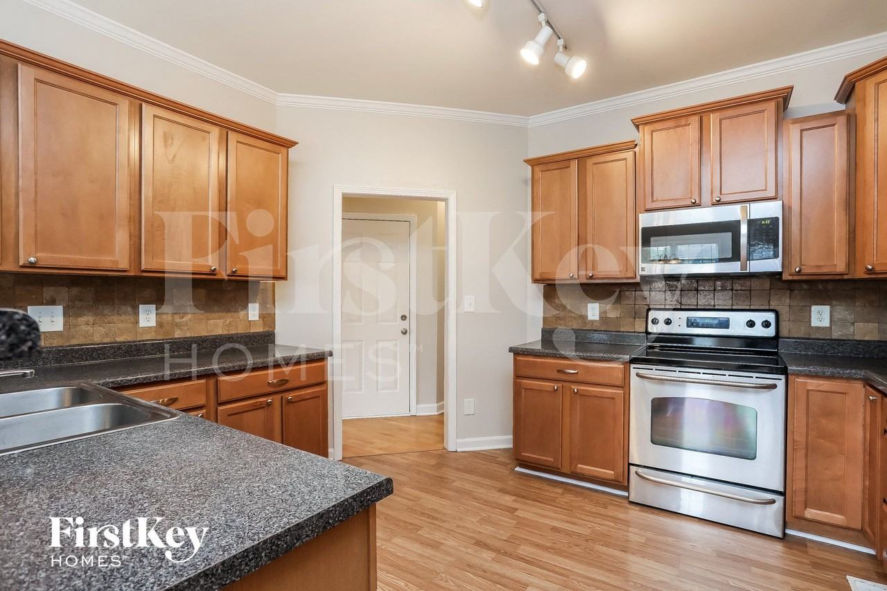 413 Water Mill Ct - Photo 4 of 15